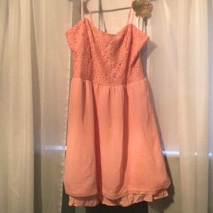 Pink dress w cutout back
